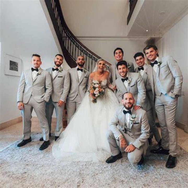 How Are Lele Pons And Chayanne Related? Details To Know About Her Family