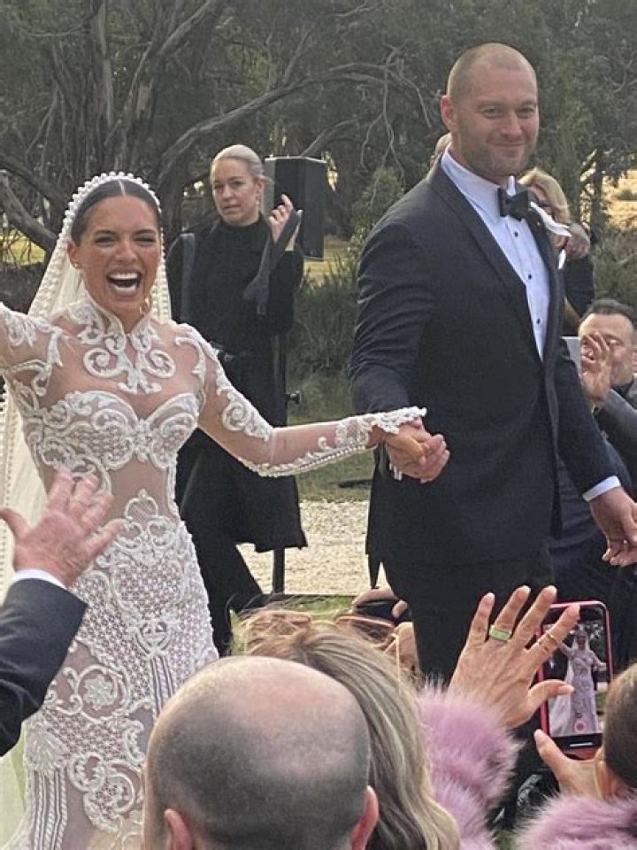 
How Old Are Olympia Valance And Boyfriend Tom Bellchambers? 