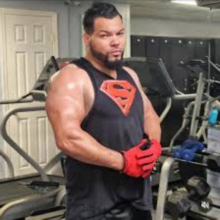 
How Tall Is Lyon Beckwith Height? Learn About Body Measurements Of Hustle Actor 