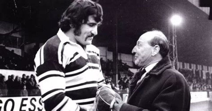 
Hull FC Hall Of Fame Rugby Legend Mick Crane Passed Away, His Funeral And Obituary Details On Twitter 