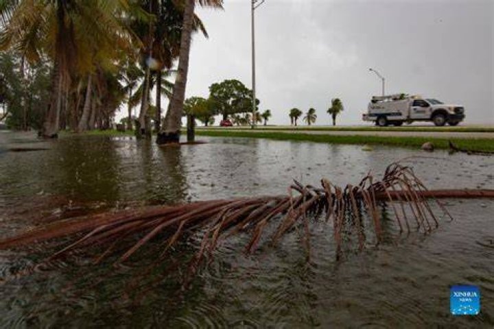 
Hurricane warning extended as Florida braces for potentially devastating Ian 