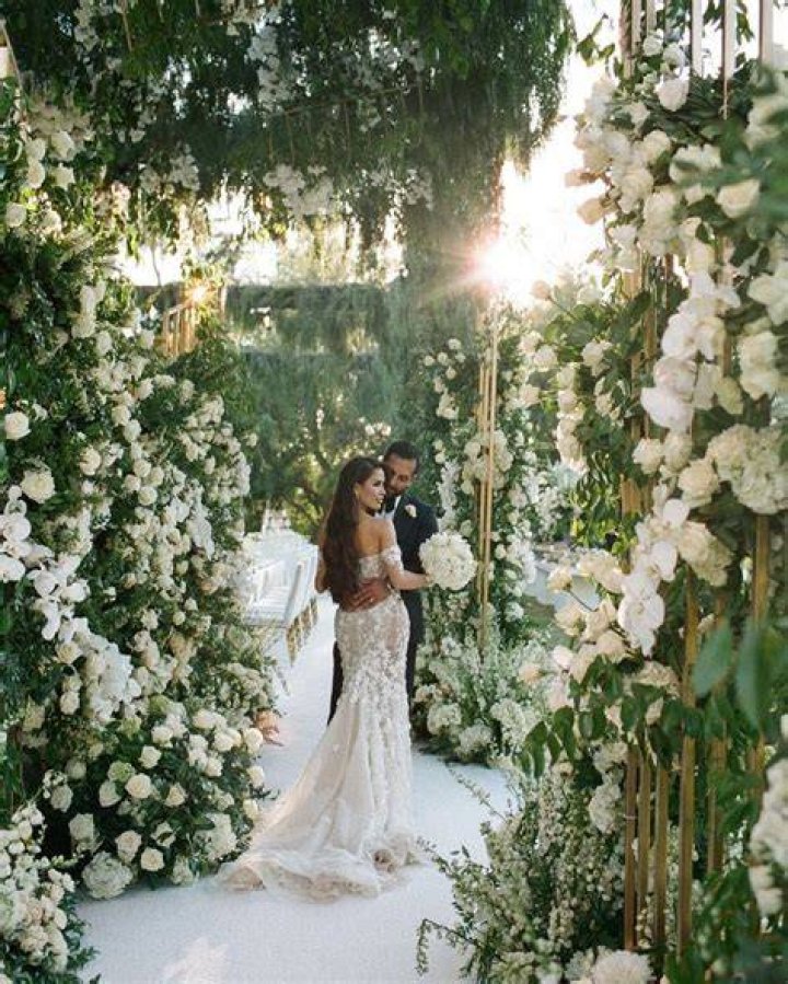 Influencer Iluvsarahii and Sebastian Robles Wedding Details