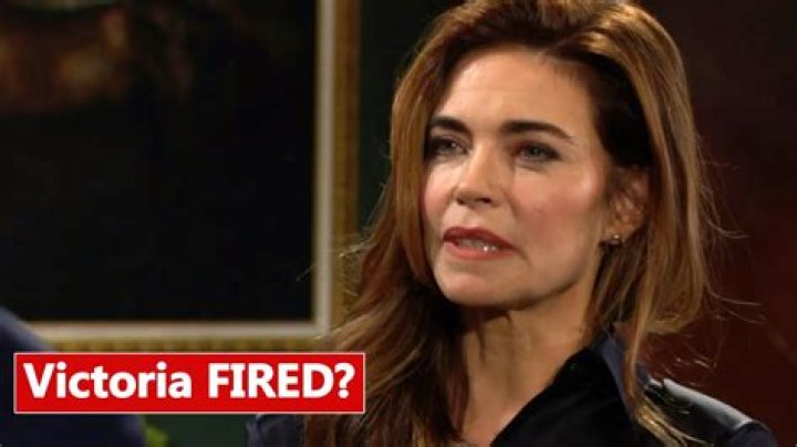 
Is Amelia Heinle Limping Due To Car Accident? Leg Injury As Victoria Newman Is Leaving Y&R 