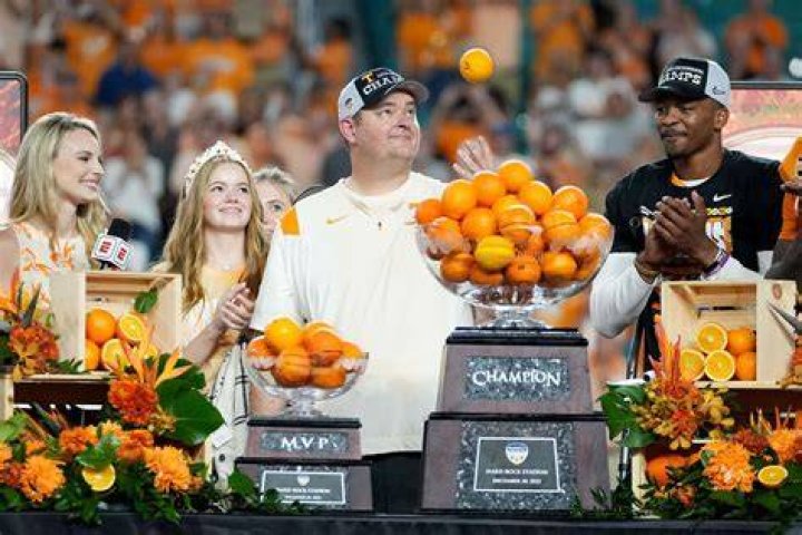 
Is Josh Heupel Married? Josh Heupel Wife, Wiki, Parents, Height, Net Worth, Kids, Instagram, And More 