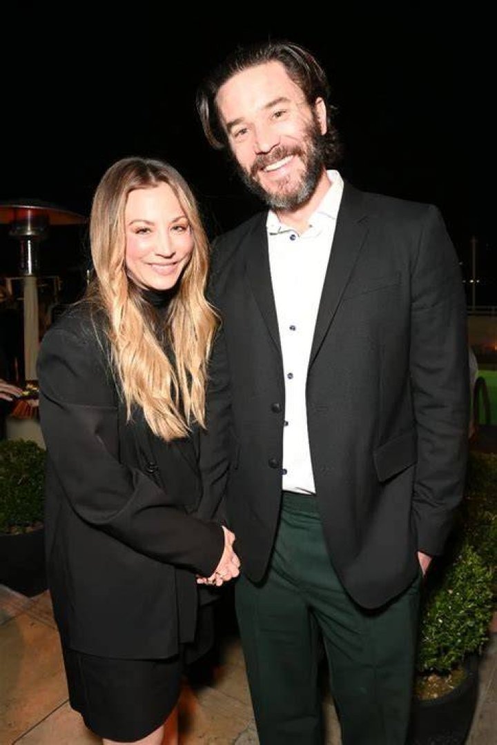 
Is Kaley Cuoco Still Married? Kaley Cuocos Partner, Net Worth, Children, Age, Height, Family, Biography 