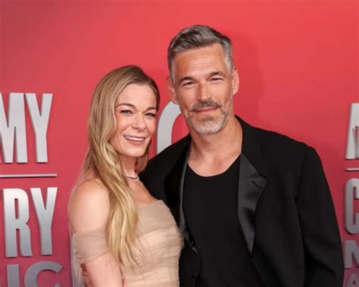 Is LeAnn Rimes Still Married To Eddie Cibrian? Children And Friend Roger – How Old Is Her Husband?