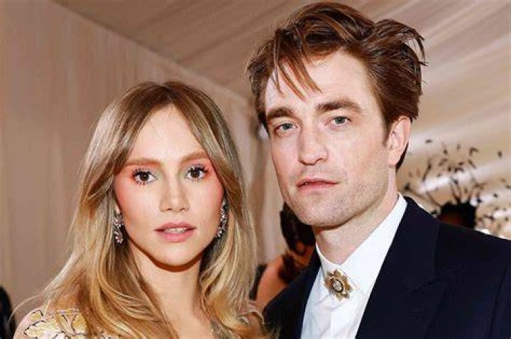 
Is Robert Pattinson Gay? What Is Robert Pattinson Sexuality? Know All the Details Here! 