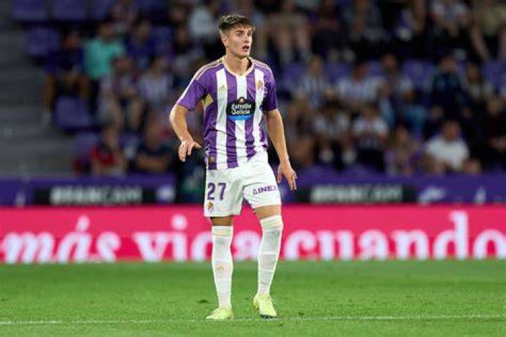
Iván Fresneda Height, Weight, Net Worth, Age, Birthday, Wikipedia, Who, Instagram, Biography 