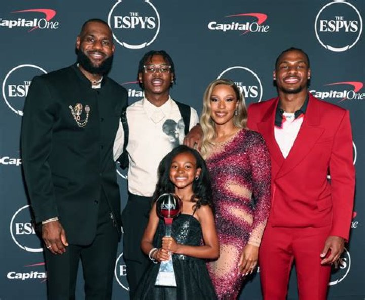 
Jayden Robinson Meet The Instagram Star Behind Lebron James Cheating Allegations 