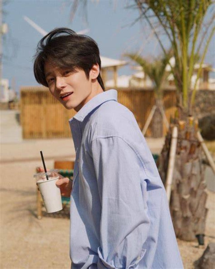 
Jeon Changha Height, Weight, Net Worth, Age, Wiki, Who, Instagram, Biography 