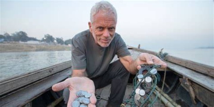 
Jeremy Wade from “River Monsters” Wiki: Wife, Net Worth, Salary, Son, Family, Death 