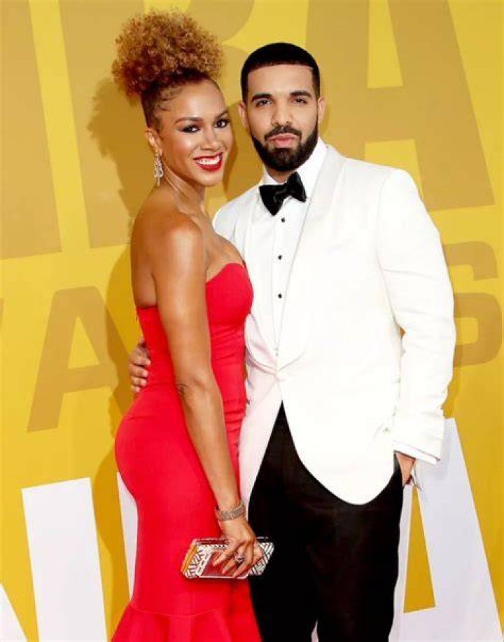 Jidenna is not Married to a Wife. Dating Girlfriend: Rosalyn Gold Onwude
