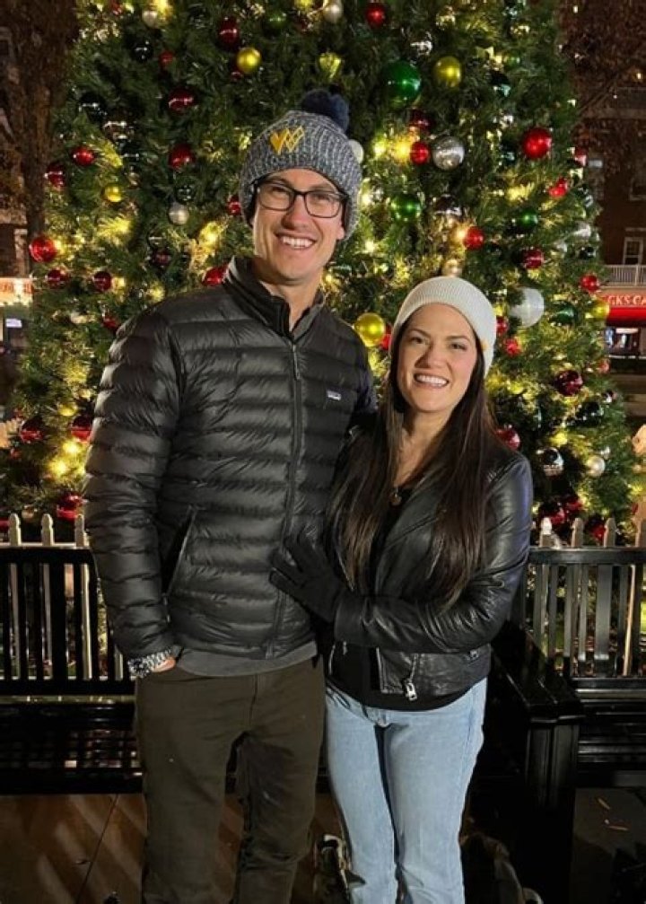 Joey Logano Height, Age, Wife, Biography, Wiki, Net Worth