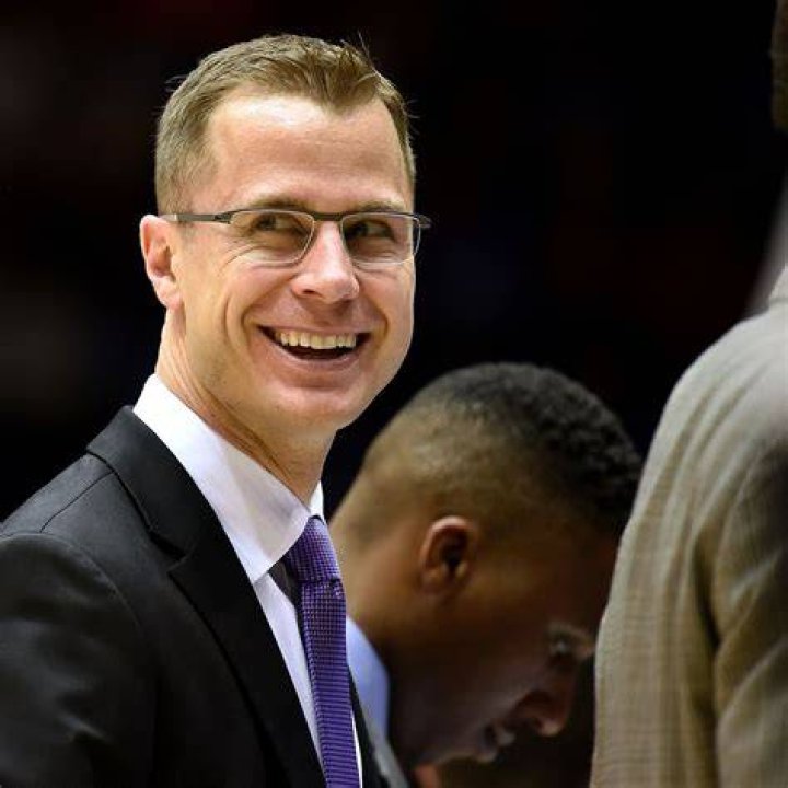 Jon Scheyer Height, Weight, Net Worth, Age, Birthday, Wikipedia, Who, Nationality, Biography