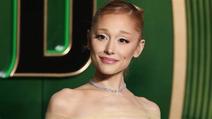 
Joyce Cheng, a singer, How much is she rich? Net Worth Exceeds $5 Million in 2022 