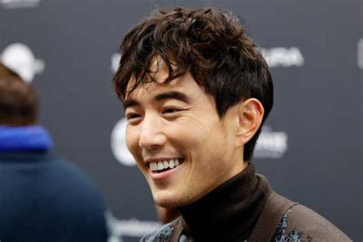 Justin H. Min Height, Weight, Net Worth, Age, Birthday, Wikipedia, Who, Nationality, Biography