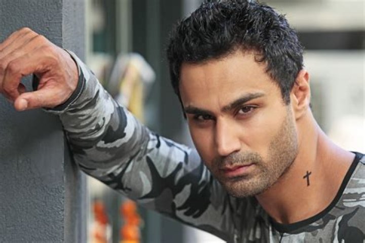 Karan Oberoi Ko Height, Weight, Net Worth, Age, Birthday, Wikipedia, Who, Instagram, Biography