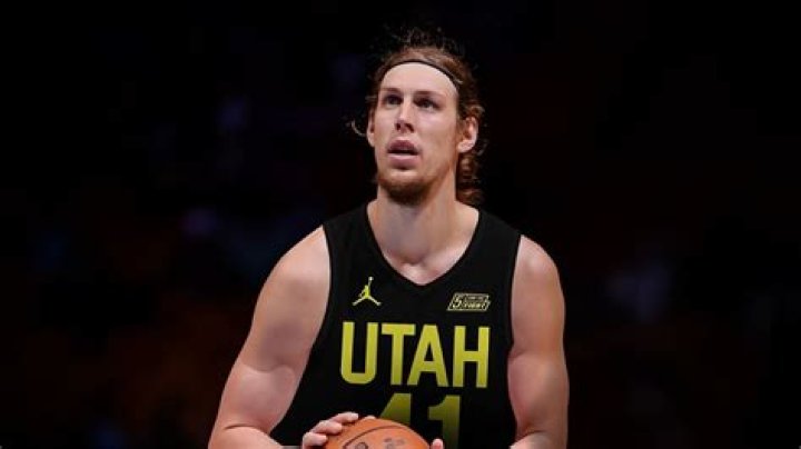 
Kelly Olynyk Height, Weight, Net Worth, Age, Birthday, Wikipedia, Who, Nationality, Biography 