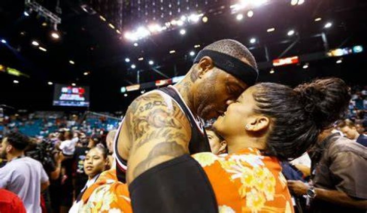 Kenyon Martin is Married to Wife: Shakira Watson. Kids