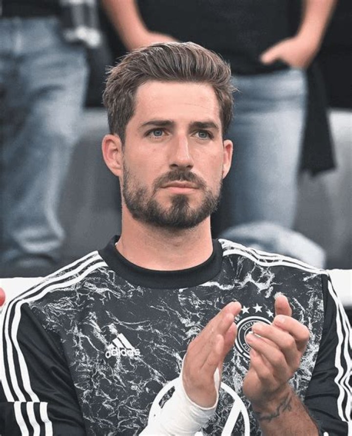 Kevin Trapp Height, Weight, Net Worth, Age, Birthday, Wikipedia, Who, Nationality, Biography