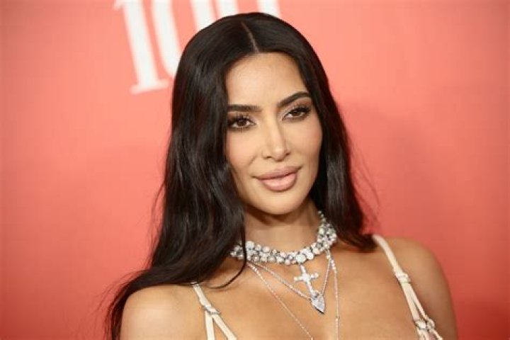 
Khloe Kardashian Defends Kim’s “Get Your F–king Ass Up” Saying 