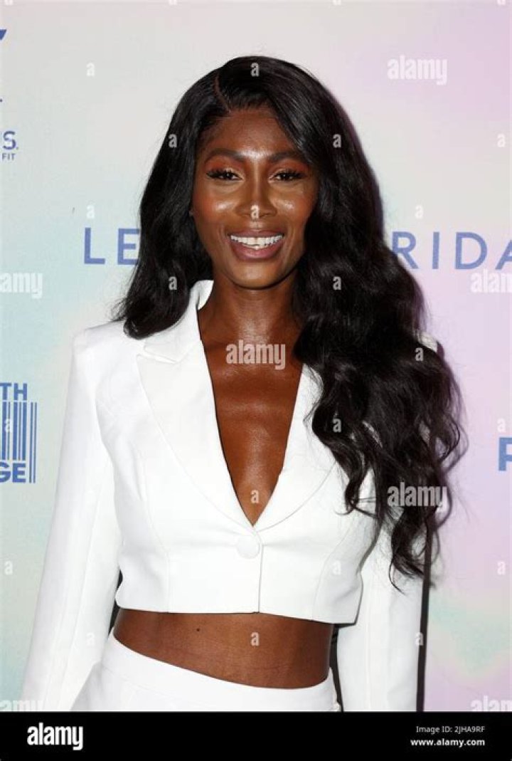Kiki Barth Height, Weight, Net Worth, Age, Birthday, Wikipedia, Who, Nationality, Biography
