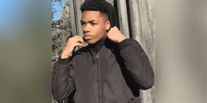 
Kingcarlx Height, Weight, Net Worth, Age, Birthday, Wikipedia, Who, Nationality, Biography 