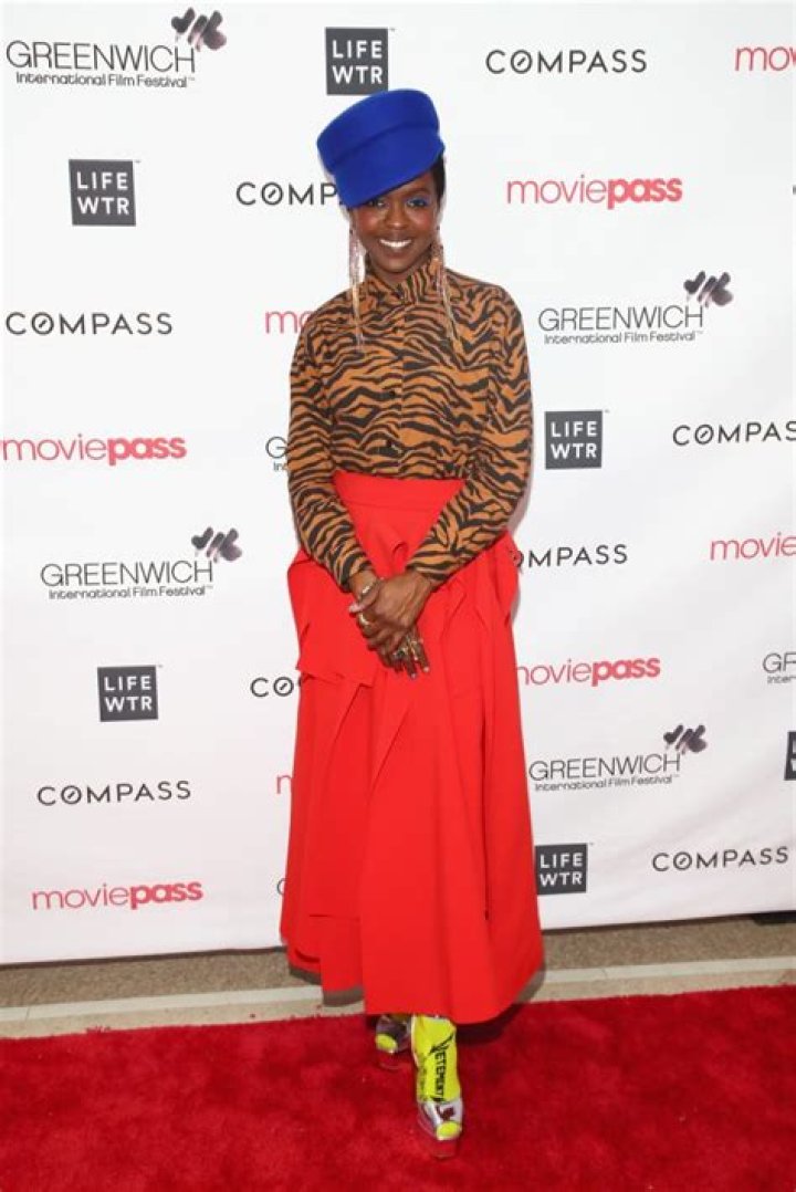 Lauryn Hill Height, Weight, Net Worth, Age, Birthday, Wikipedia, Who, Nationality, Biography