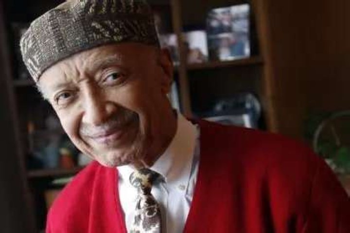 
Leader Walter Hutchins dies at 91 