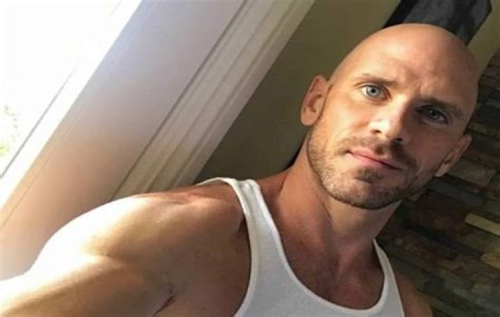 
Logan Losurdo Height, Weight, Net Worth, Age, Wiki, Who, Instagram, Biography 