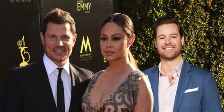 
Love Is Blind: Who is Vanessa Minnillo, Nick Lachey’s wife? 