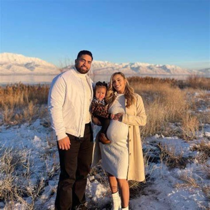 Manti Te’o Height, Weight, Net Worth, Age, Birthday, Wikipedia, Who, Instagram, Biography