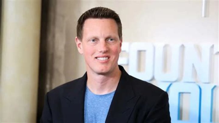 
Matt Danzeisen Height, Weight, Net Worth, Age, Birthday, Wikipedia, Who, Instagram, Biography 