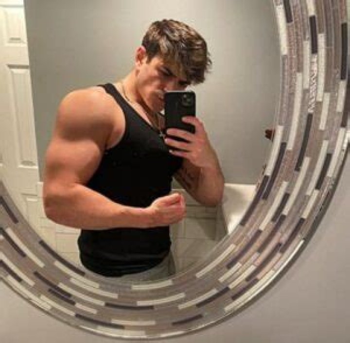 
Matthew Petitto Height, Weight, Net Worth, Age, Wiki, Who, Instagram, Biography 