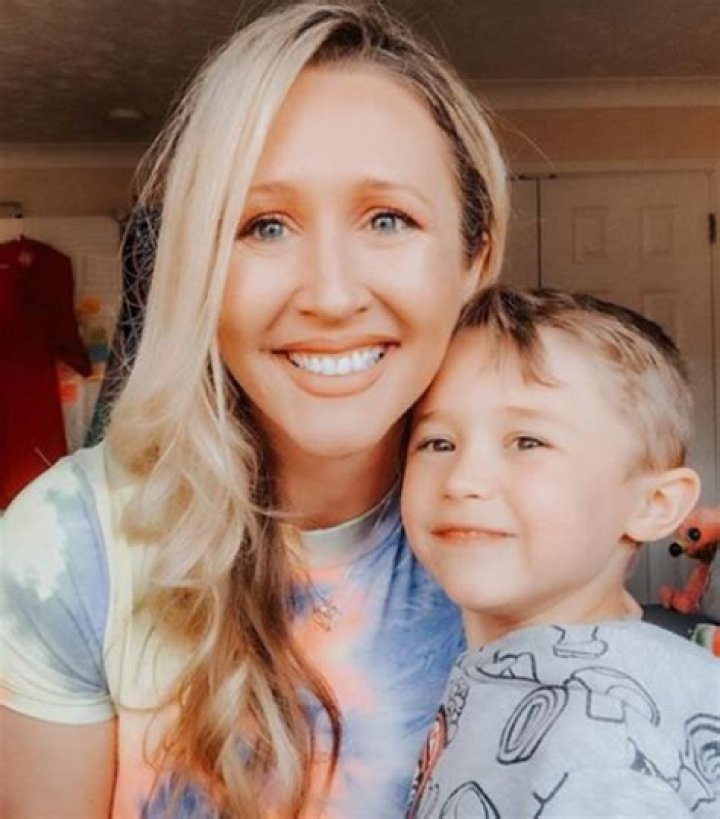 
Michelle – Jchelle36 Height, Age, Husband, Biography, Wiki, Net Worth 