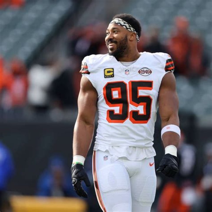 Myles Garrett Height, Weight, Net Worth, Age, Birthday, Wikipedia, Who, Nationality, Biography