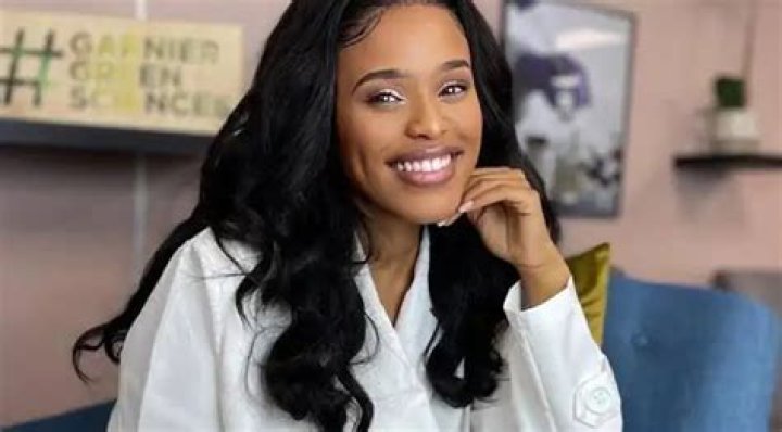 Natasha Thahane Height, Weight, Net Worth, Age, Birthday, Wikipedia, Who, Nationality, Biography