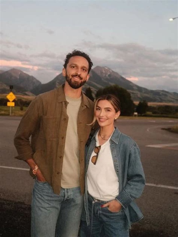 
NBA Star Landry Shamet And His Girlfriend Cameron Aimonetti Are Dating Since 