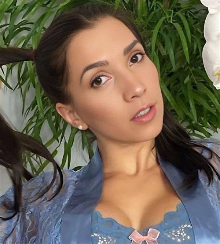 
Neiva Mara Height, Weight, Net Worth, Age, Birthday, Wikipedia, Who, Nationality, Biography 