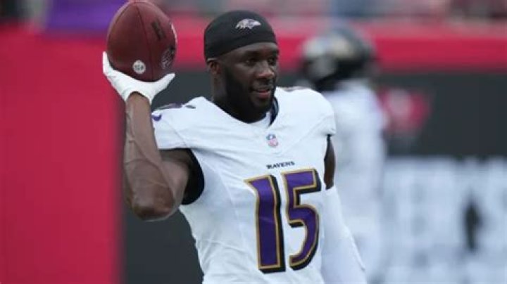 
Nelson Agholor Height, Weight, Net Worth, Age, Birthday, Wikipedia, Who, Nationality, Biography 