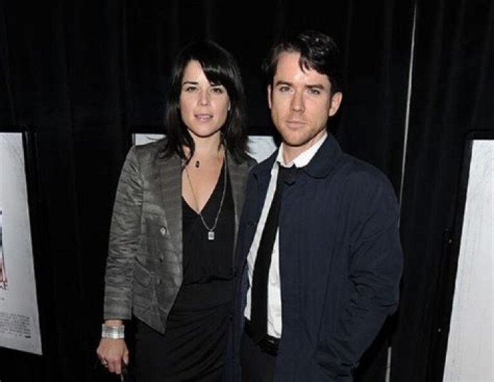 Neve Campbell Parents | Meet Gerry And Marine Siblings And Ethnicity