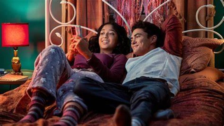 
‘Never Have I Ever’ Season 3 Trailer Is Here! Devi and Paxton Are Officially On 