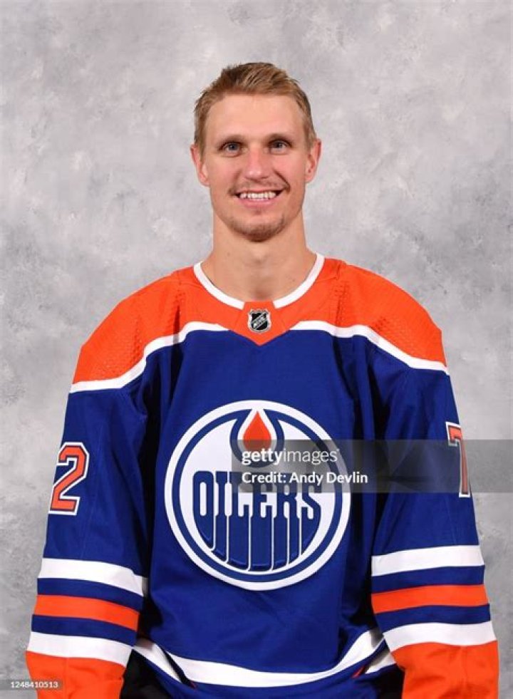 Nick Bjugstad Height, Weight, Net Worth, Age, Birthday, Wikipedia, Who, Instagram, Biography