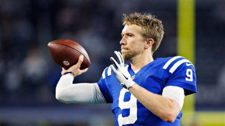 Nick Foles Height, Weight, Net Worth, Age, Birthday, Wikipedia, Who, Nationality, Biography