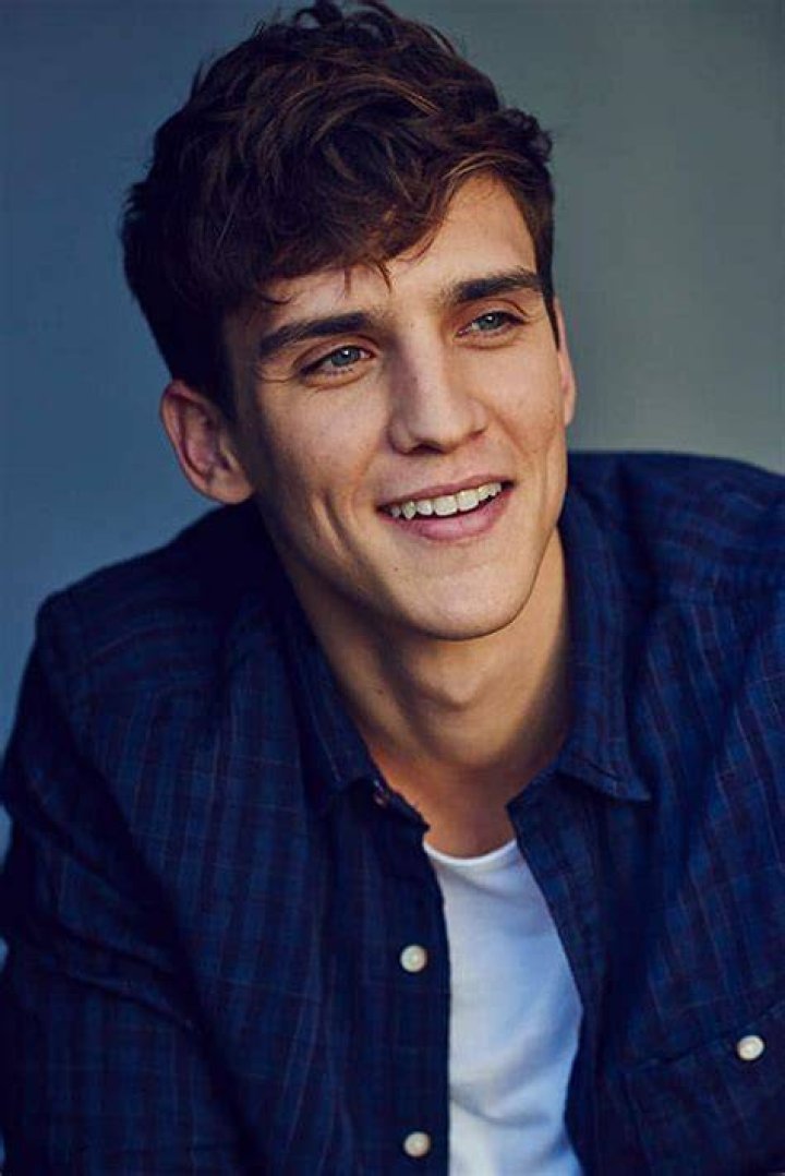 
Nick Hargrove Height, Weight, Net Worth, Age, Birthday, Wikipedia, Who, Nationality, Biography 