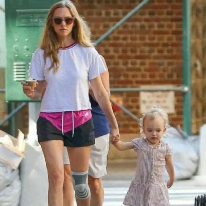 Nina Sadoski Seyfried Height, Weight, Net Worth, Age, Birthday, Wikipedia, Who, Instagram, Biography