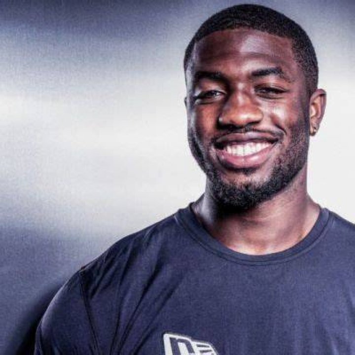 
Odafe Oweh Height, Weight, Net Worth, Age, Birthday, Wikipedia, Who, Nationality, Biography 