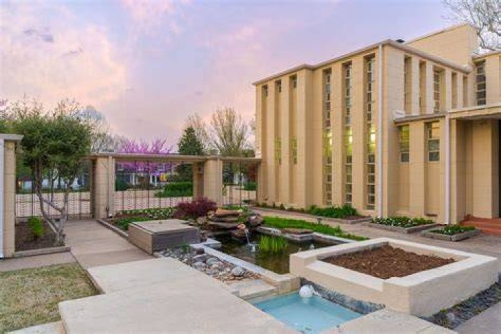 
Oklahoma mansion Westhope designed by Frank Lloyd Wright up for sale: All you need to know 