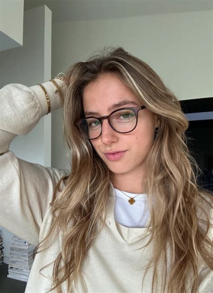 Olympia Anley Height, Weight, Net Worth, Age, Birthday, Wikipedia, Who, Instagram, Biography