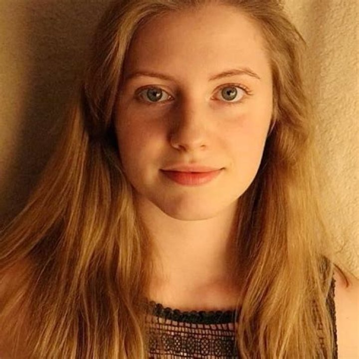 Ozley Asmr Height, Weight, Net Worth, Age, Birthday, Wikipedia, Who, Nationality, Biography